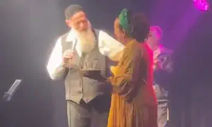 צופית גרנט הפתיעה את שולי רנד על הבמה