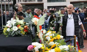 נפרדים ממתי כספי