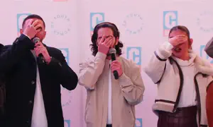 Former hostages shout 'Shema Yisrael' in Times Square