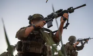 Terrorists approach fence, IDF refuses to approve strike