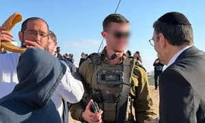 Watch: Haredi battalion completes beret march with shofar-blowing