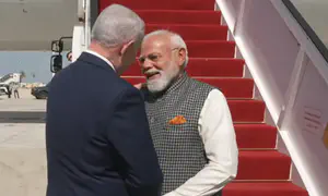 Watch: Netanyahu welcomes Indian PM to Israel