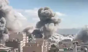 תיעוד מוטרף של חגורת אש בלב טהרן