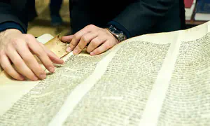 קריאת מגילה בישיבת בית אל