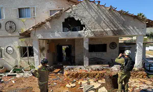 Missile fired at central Israel identified as cluster bomb