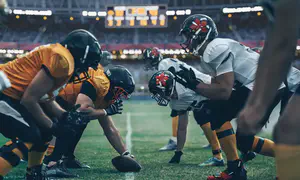 דמויות מצוירות, כוכבי קולנוע ופוטבול