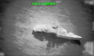 תיעוד: ארה"ב השמידה ספינות איראניות