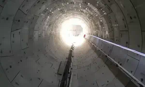 צפו: סיור ברחפן במנהרת הרק"ל בתל אביב