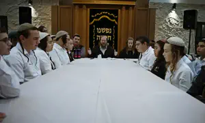 ישיבת "חרשה" במחרוזת "שמחה וביטחון"