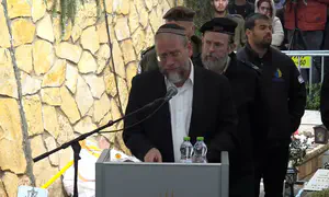 חריצות, חיבור לתורה ודוגמה למופת