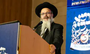 אויבינו רוצים לראות עם עייף ושבור