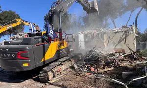 נהרס בית משפחת גת בקיבוץ בארי