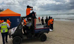 נפטר הבחור שטבע בים, אחיו עדיין נעדר