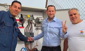 העובדים שכיבו את האור בגירוש סגרו מעגל