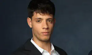 תחקיר 14: זה פעיל המחאה שהצטרף לבנט