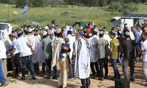 רמת ארבל: תפילה עם מסר חד