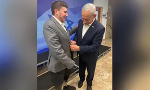 ארי שפיץ בביקור מרגש אצל נתניהו