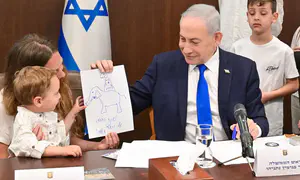 נתניהו צייר פיל לשקד בן ה-3 שאיבד את אביו