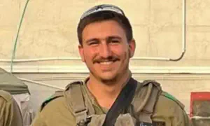 הקצין שאיבד את מפקדו בקרב - הולך לאורו