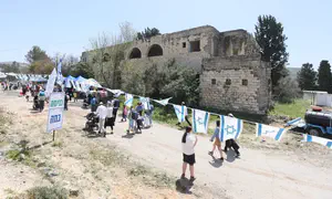 Торжественный митинг в возрождающемся поселении Са-Нур