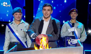 ארי שפיץ השיא את משואת השיקום