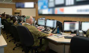 "סדקים עמוקים בצבא איראן"