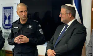 בן גביר קורא לנציב שב"ס להישאר בתפקידו