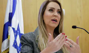 Адвокат Орли Адас уходит в отставку