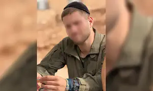 Haredi NCO receives new recruits at enlistment base