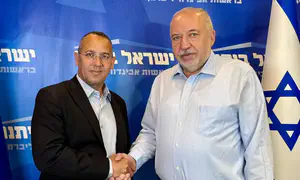 שרון שרעבי מצטרף לישראל ביתנו