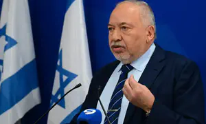 ליברמן: "שיתהפך העולם, לא אשב עם נתניהו"