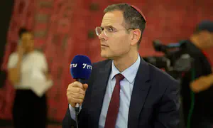 גופמן ימונה, למרות פעילות היועמ"שית