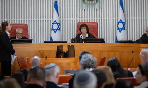 השופטים נגד העותרים: "גופמן עתיר זכויות"