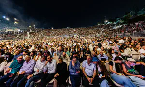 אלפים שרו יחד בבריכת הסולטן