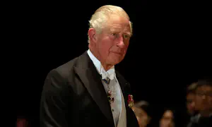King Charles visits Jewish stabbing victims in Golders Green