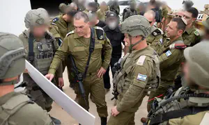 הרמטכ"ל בגבול המזרחי: להיערך למתקפת פתע
