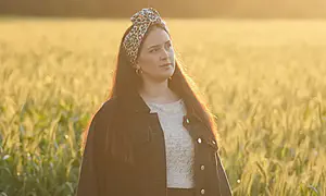 ליעד אלון שרה: "אני תלויה רק בבורא עולם"