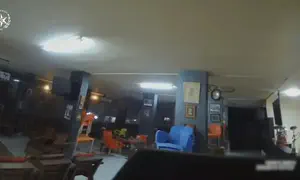 מסתערבים פשטו על בית קפה ועצרו מבוקש