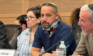 "אביגיל שאלה אם נשארו לי ידיים"