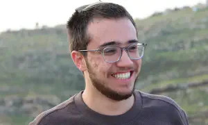 העם דורש סדר ברחובות