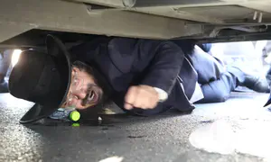 אבנים, פרשים ומכת"זית בהפגנות החרדים