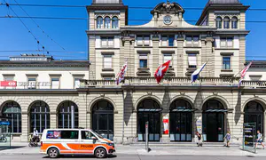 Three injured in stabbing attack in Swiss train station