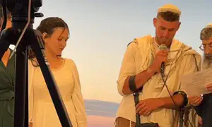 איבד רגל בבארי - ושבר את הכוס בחופה
