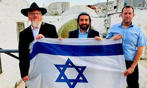 כניסה אזרחית לקבר יוסף בשעות הצהריים