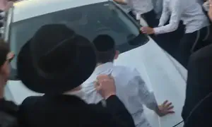 המון חרדי תקף קצינה בכירה שבנה נפל בעזה