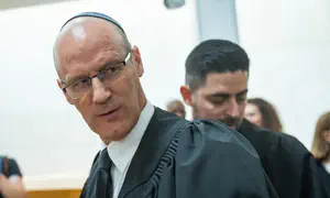 בוגר הר עציון, חתנו ר"מ בישיבה