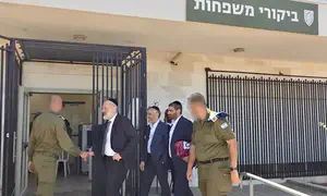הזעם על ביקור הח"כים החרדים אצל העריקים
