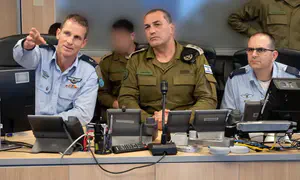 חיל האוויר תקף מטרות של המשטר באיראן