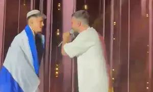 בן צור הפתיע עם אהבת השם על הבמה