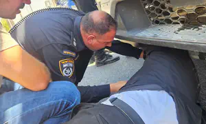 מהומה בצומת גילת בעקבות מעצר עריק